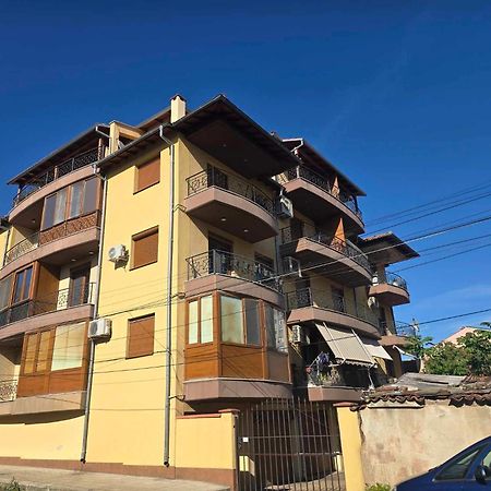 Luxury City Centre Appartment Iva Sliven Esterno foto