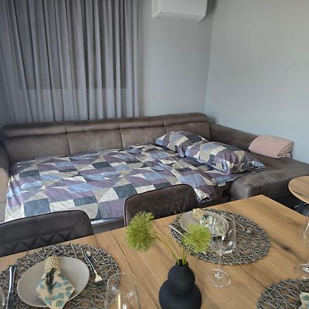Luxury City Centre Appartment Iva Sliven Esterno foto