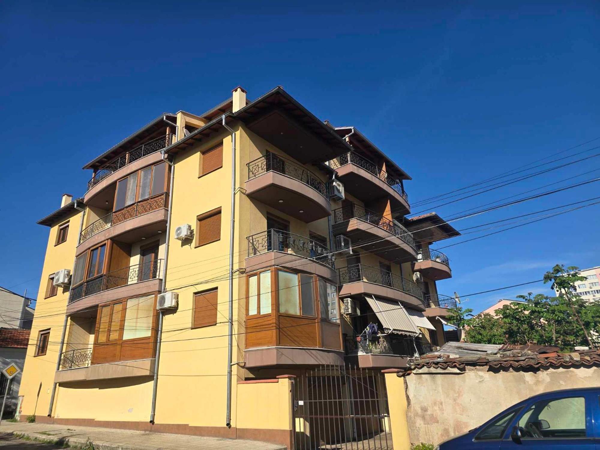 Luxury City Centre Appartment Iva Sliven Esterno foto