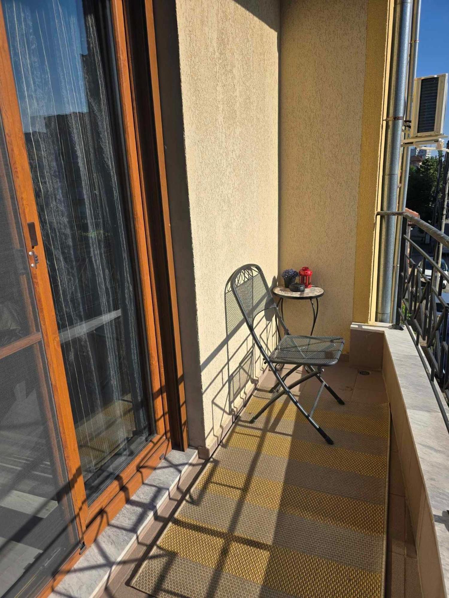 Luxury City Centre Appartment Iva Sliven Esterno foto